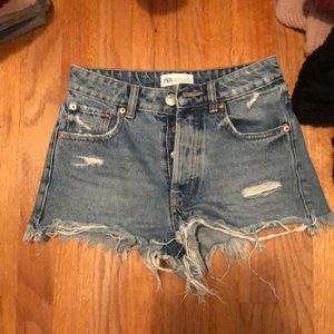 Zara Frayed Mid-Rise Denim Shorts